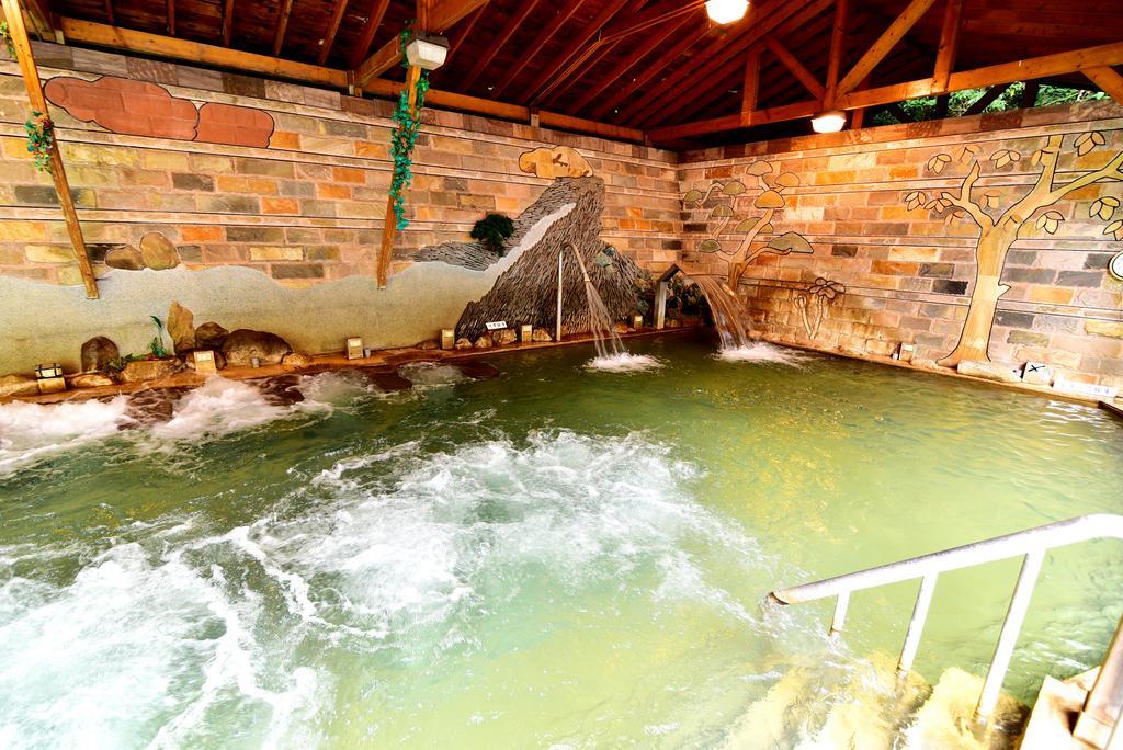 Jenq Yang Hotspring Hotel Renai Exterior foto